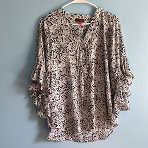 NWOT Vince Camuto Top